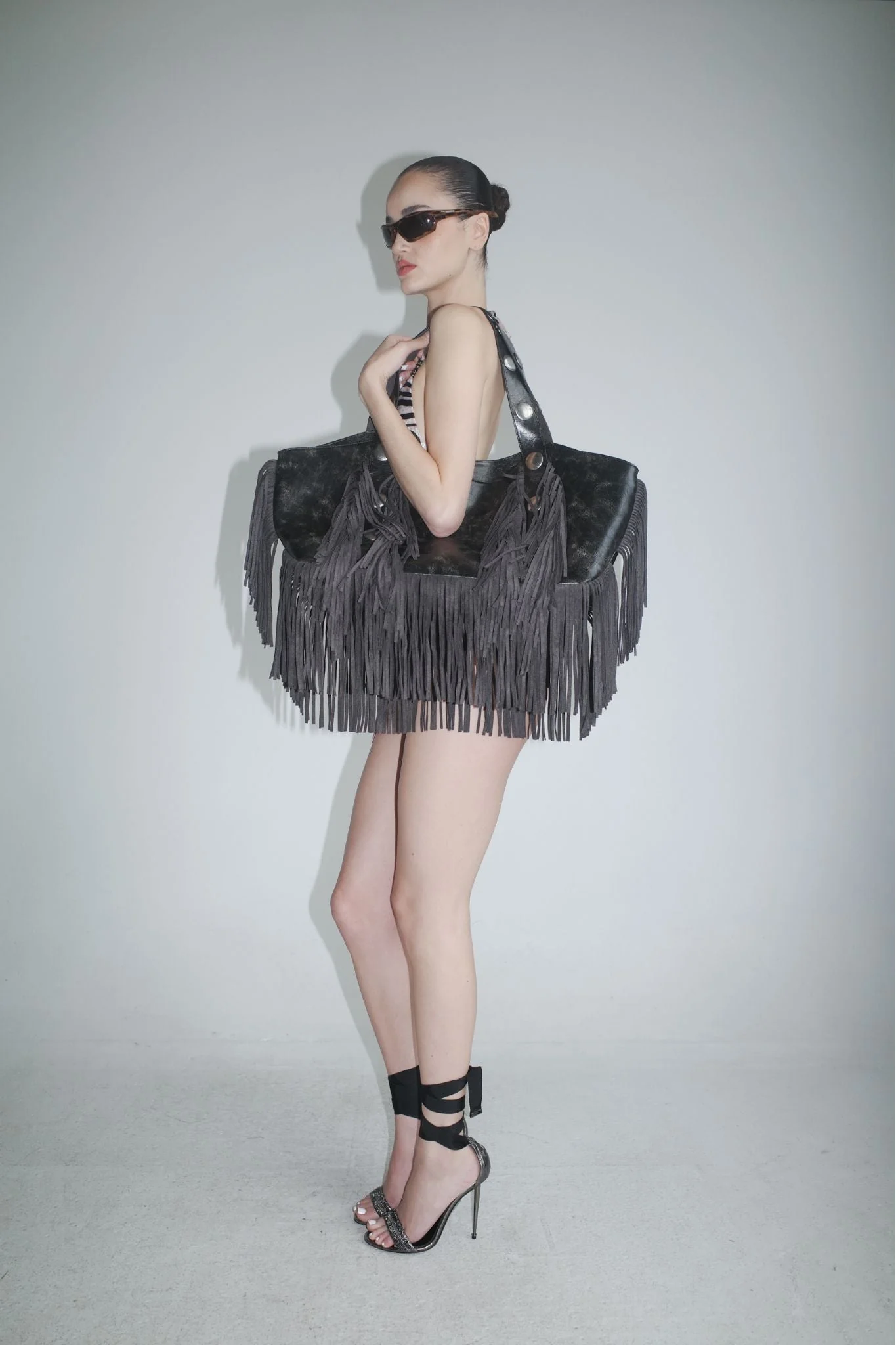 CHROMA FRINGE BAG  - BLACK - Image 3